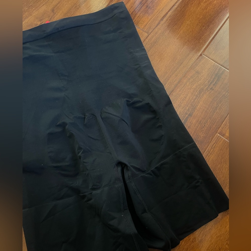 Spanx shape wear 1X - Picture 5 of 8